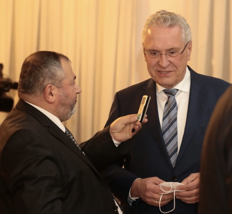 Bavyera İçişleri Bakanı Hermann: “Türk toplumu Almanya için büyük önem taşıyor”