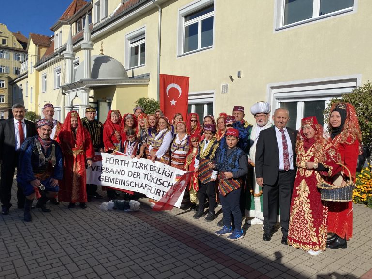 Hasat Bayramında alkışlar Fürth Türk Birliğine