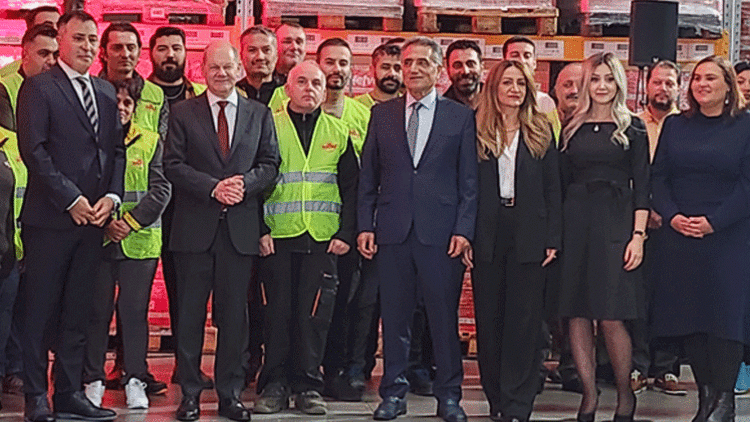 Başbakan Scholz gıda şirketi Suntat’ı ziyaret etti
